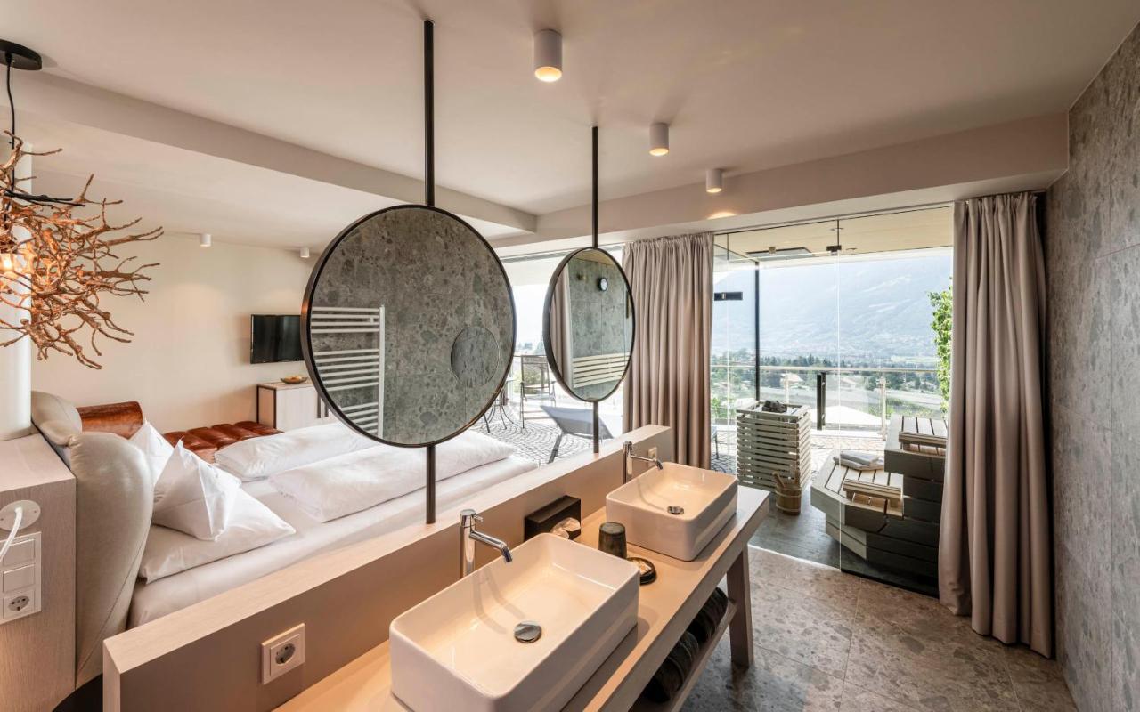 Hotel Mitterplatt  Schenna Exteriör bild