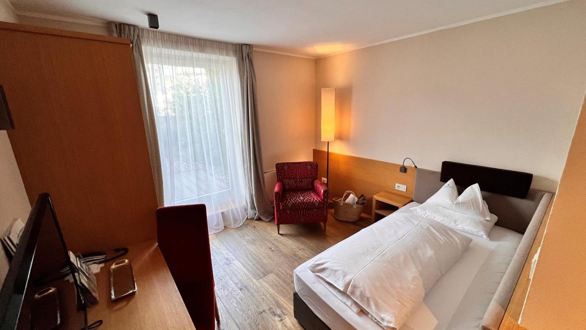 Hotel Mitterplatt  Schenna Exteriör bild